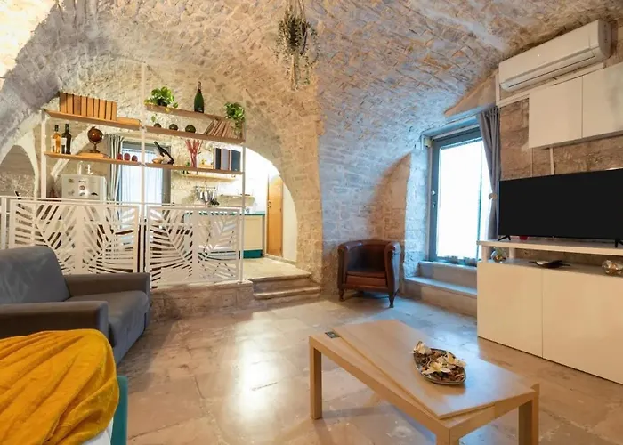 Ange24 * 焦维纳佐